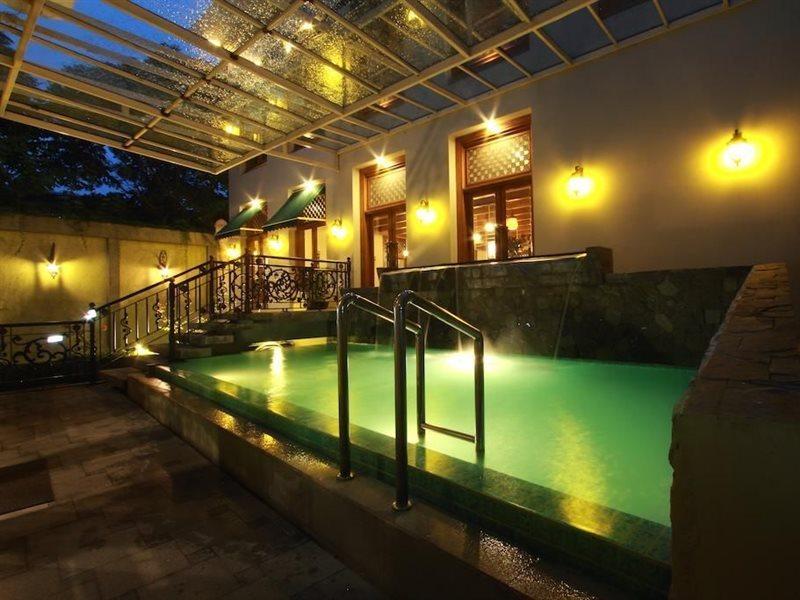 อะซิซา ชาเรียะห์ โฮเต็ล โซโล บาย ฮอไรซัน Hotel Surakarta  ภายนอก รูปภาพ