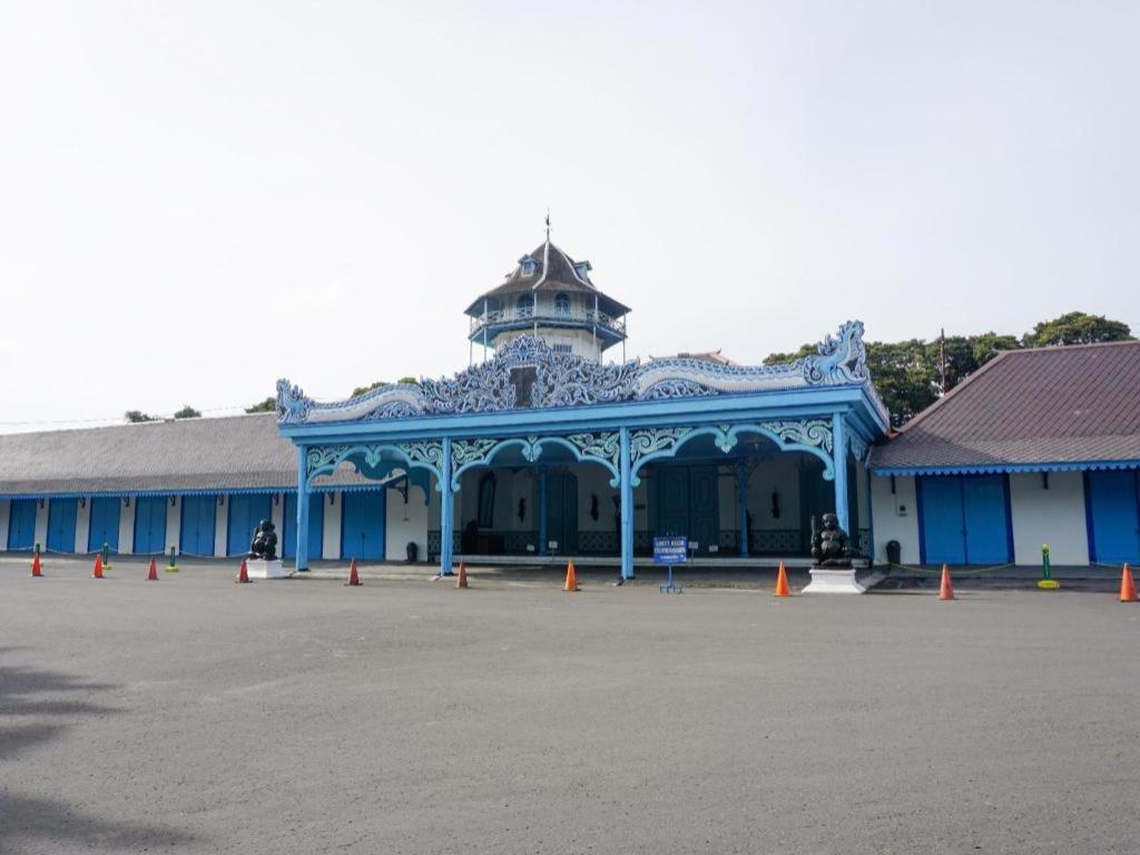 อะซิซา ชาเรียะห์ โฮเต็ล โซโล บาย ฮอไรซัน Hotel Surakarta  ภายนอก รูปภาพ