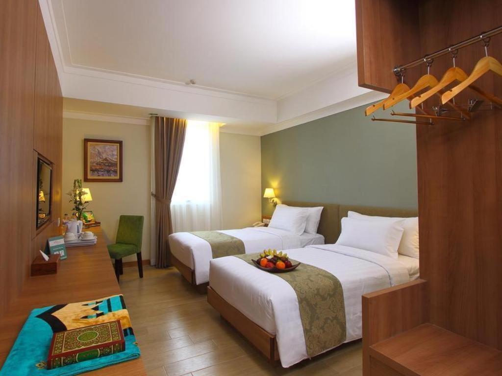 อะซิซา ชาเรียะห์ โฮเต็ล โซโล บาย ฮอไรซัน Hotel Surakarta  ภายนอก รูปภาพ